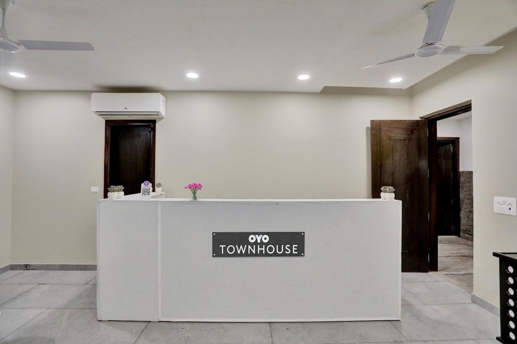 Townhouse Xanthe Hotell Noida Eksteriør bilde